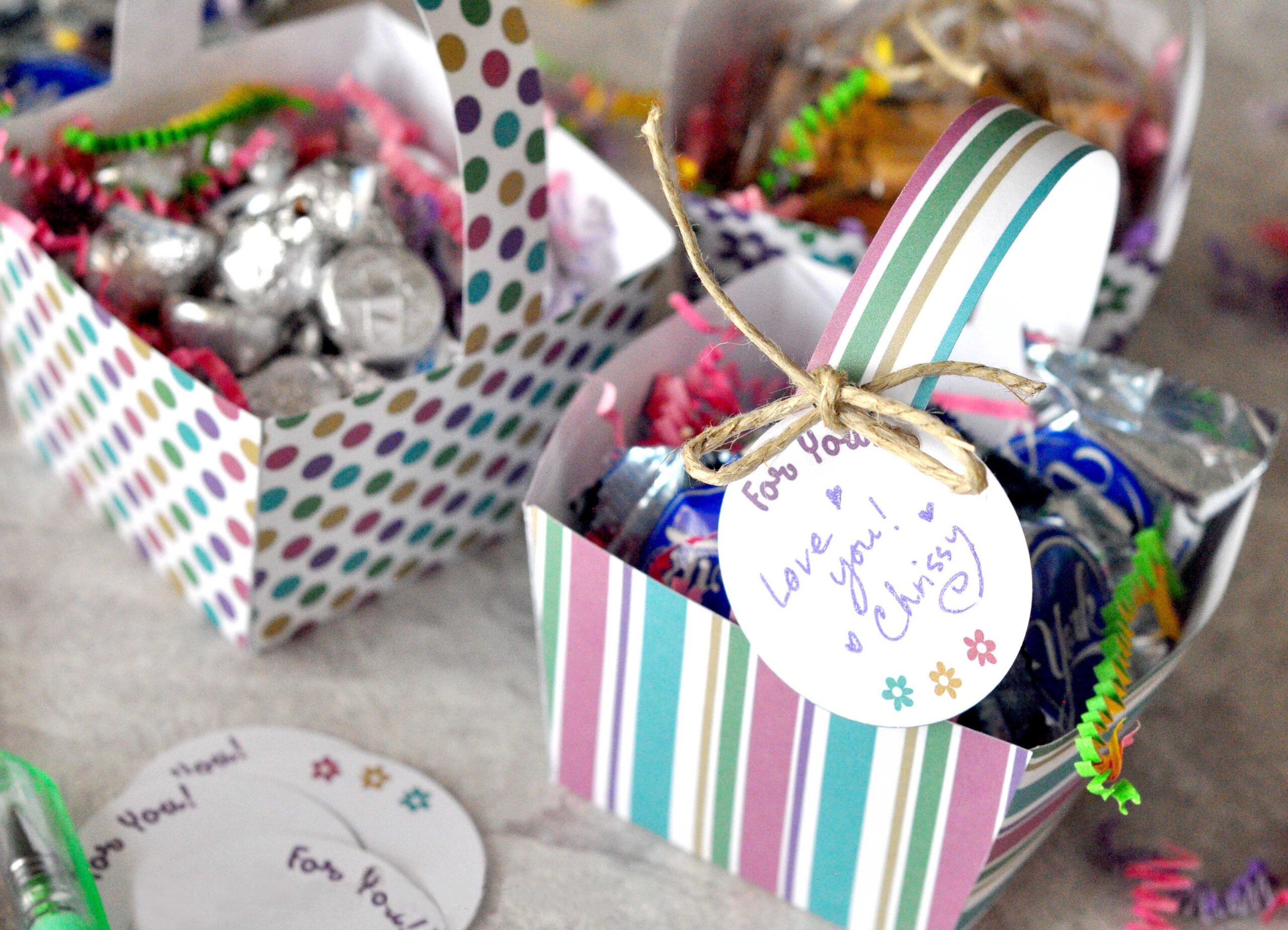 Free May Day Spring Basket Printables (+ Gift Tags) inside Free May Day Printables