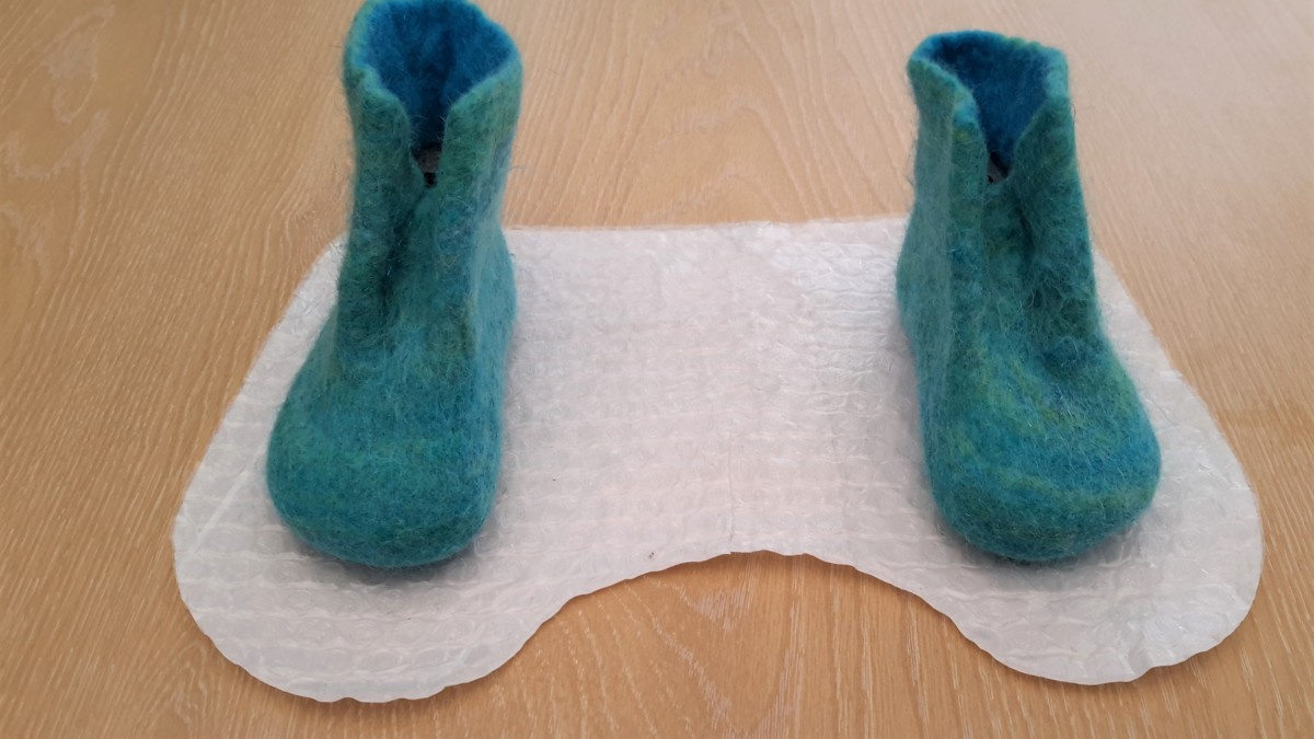 How To Create Templates For Wet Felted Boots &amp;amp; Slippers - Hubpages inside Printable Felt Slipper Pattern
