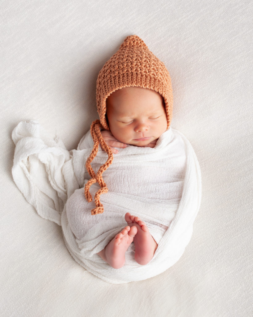Kate&amp;#039;S Crochet Newborn Bonnet - Daisy Farm Crafts intended for Free Printable Baby Bonnet Patterns