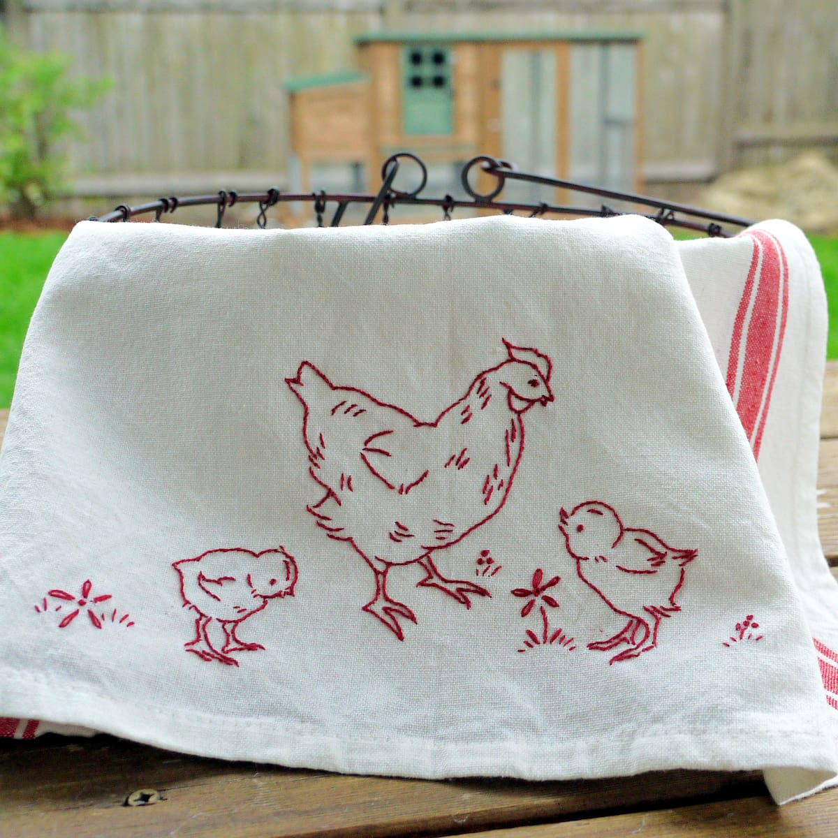 Redwork Chicken Tea Towel Diy | Free Embroidery Pattern in Free Printable Embroidery Patterns For Towels
