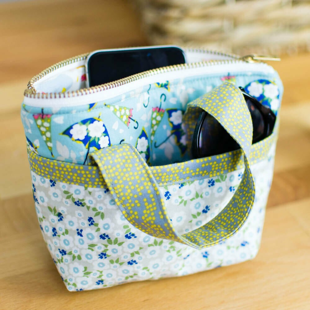 Tiny Bag Sewing Pattern - Sew A Super Adorable Tote - Free Pattern! with Free Printable Small Purse Patterns