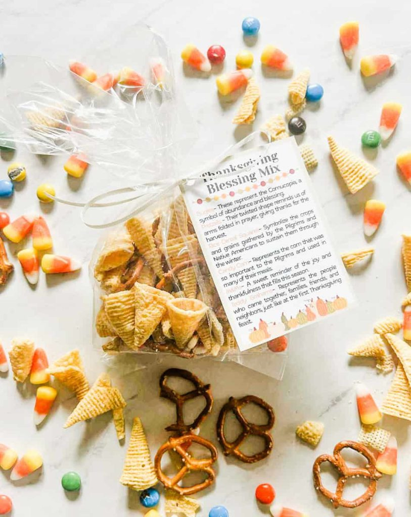 Thanksgiving Blessing Mix + Free Printable Tag - Fox Farm Home in Printable Thanksgiving Snack Mix