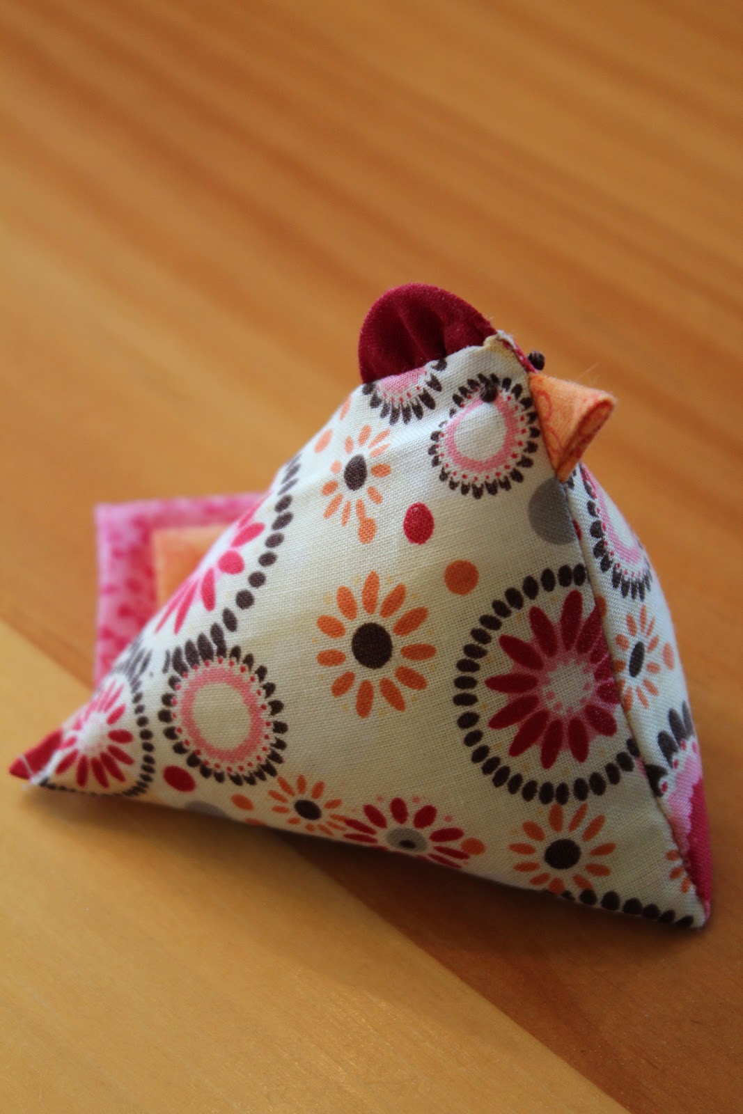 free printable chicken pincushion pattern