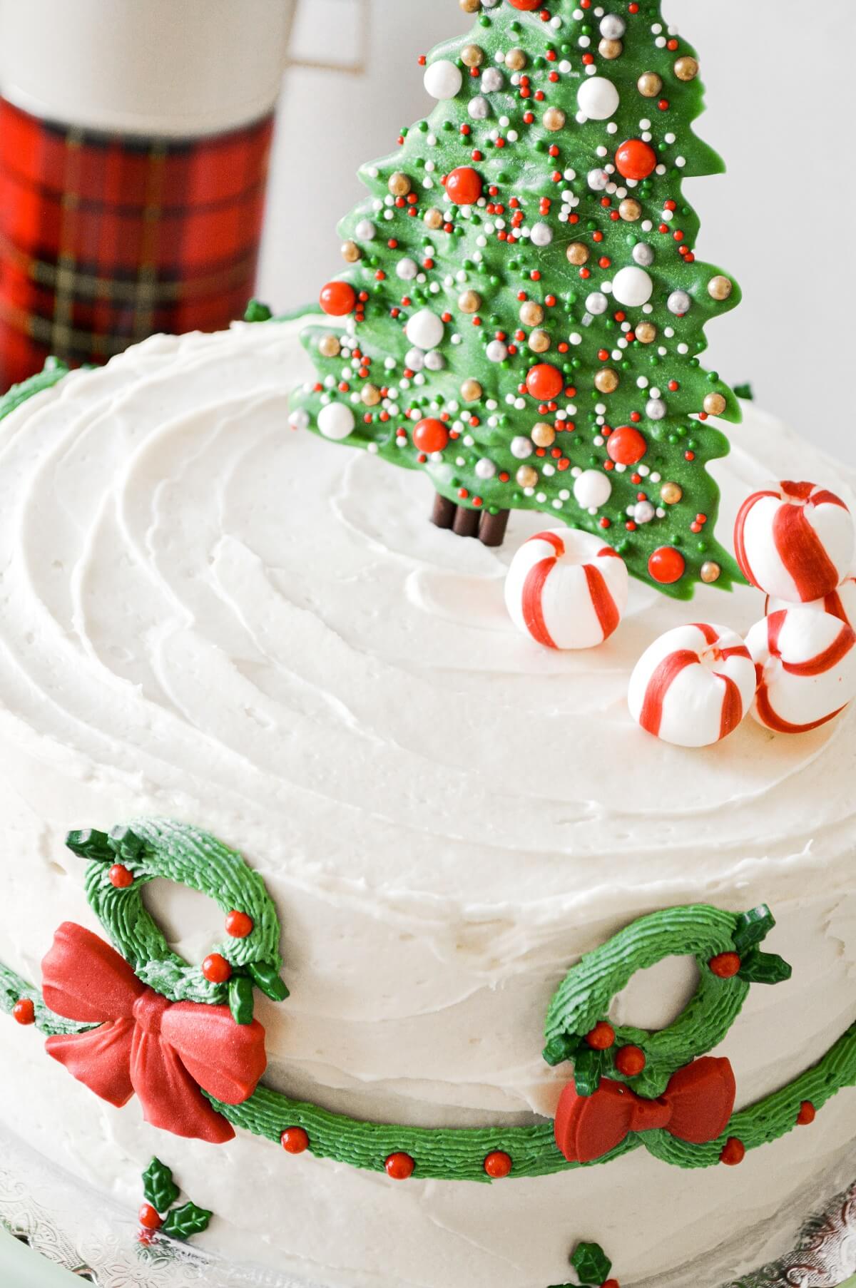 Christmas Tree Wreath Cake