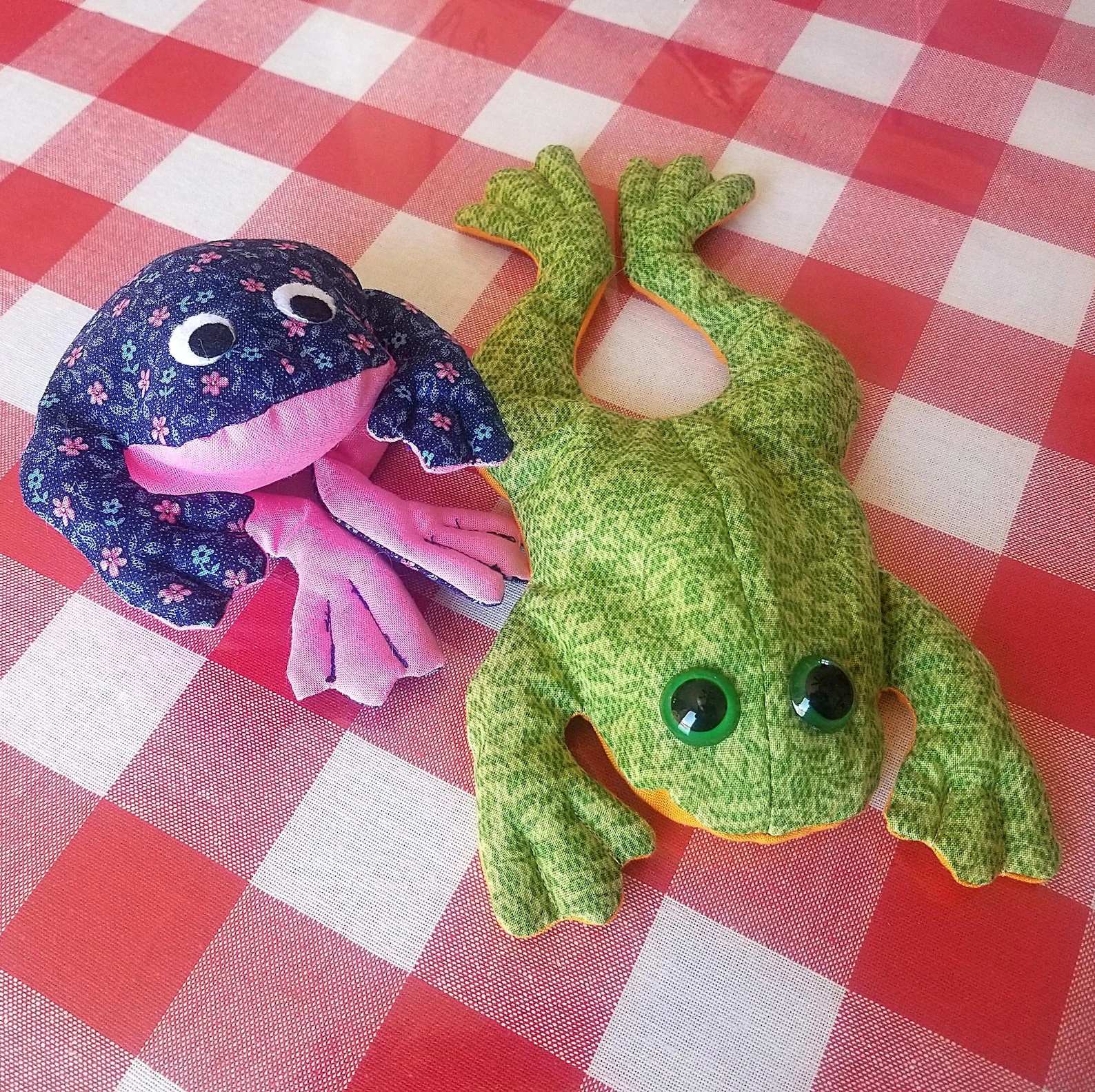 Fabric Frogs Patterns