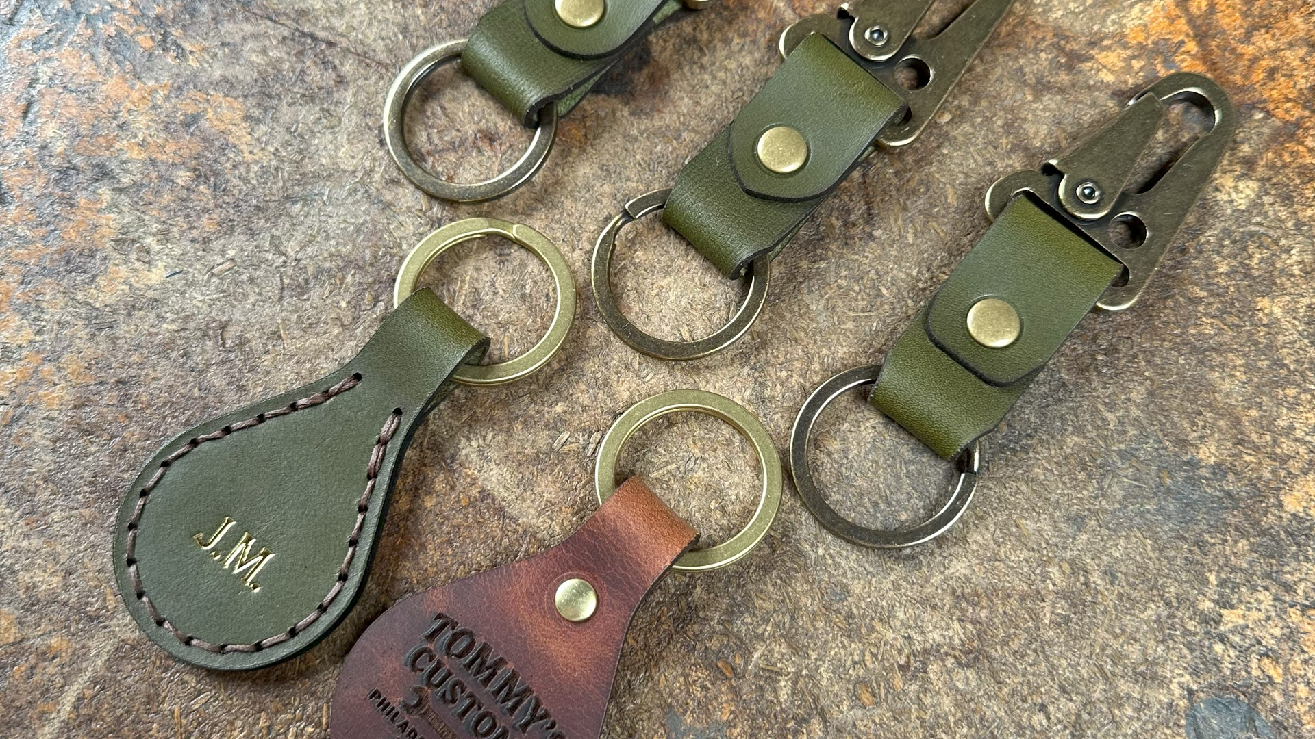 Make Simple And Easy Leather Keychains