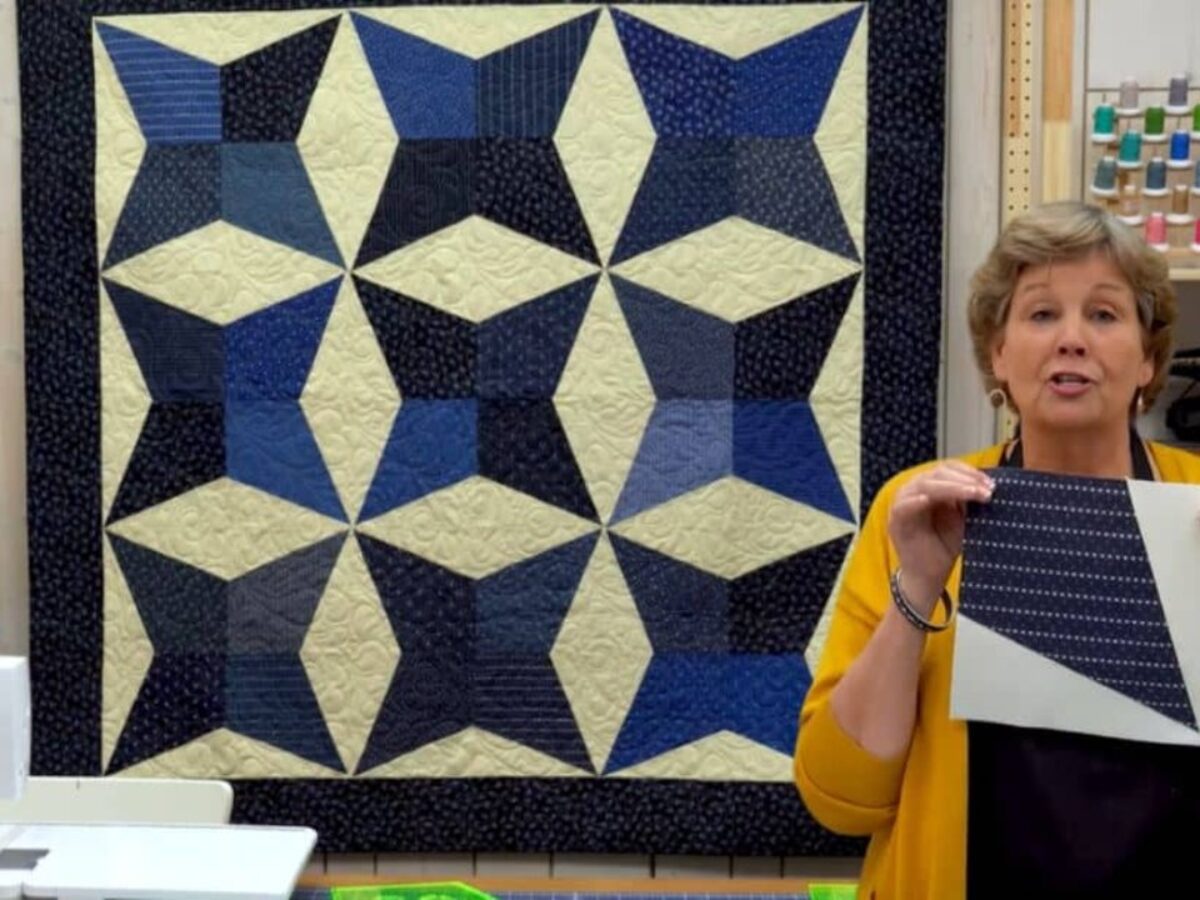 Stretched Periwinkle Quilt With Jenny Doan